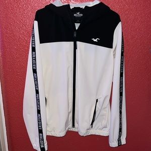 Hollister Windbreaker Large